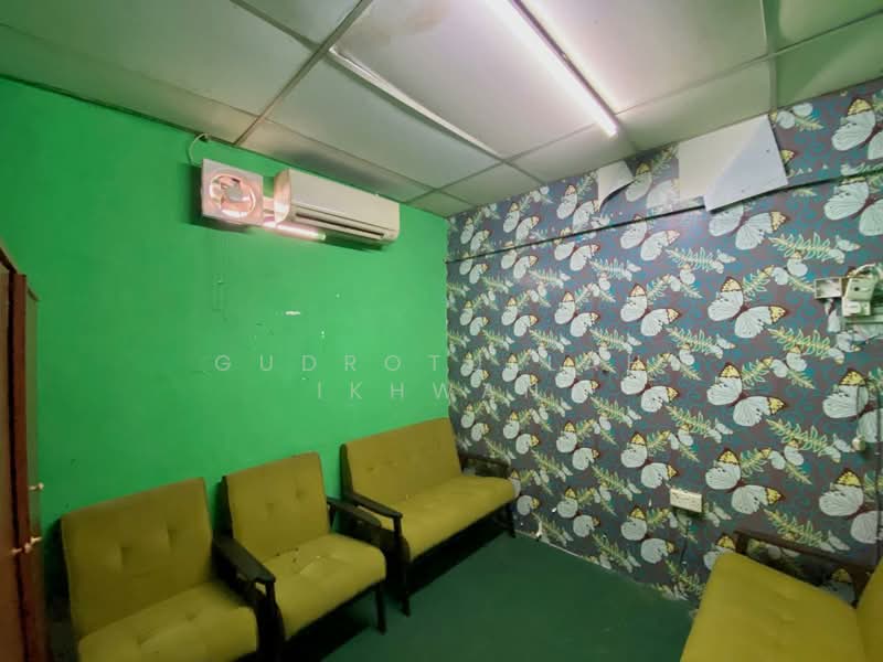 Shop for Sale in Taman Bukit Mewah (Kajang) - Gudrotullah Ikhwan - Interior - PropertyGuru.com.my