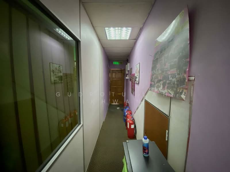 Shop for Sale in Taman Bukit Mewah (Kajang) - Gudrotullah Ikhwan - Corridor - PropertyGuru.com.my