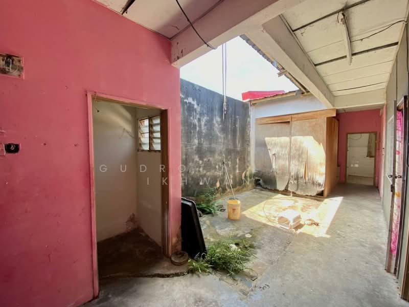 Shop for Sale in Taman Bukit Mewah (Kajang) - Gudrotullah Ikhwan - Exterior - PropertyGuru.com.my