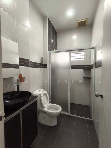 2-storey Terraced House for Rent in Taman Nusa Idaman (Iskandar Puteri (Nusajaya)) - Fish Yong - Bathroom - PropertyGuru.com.my