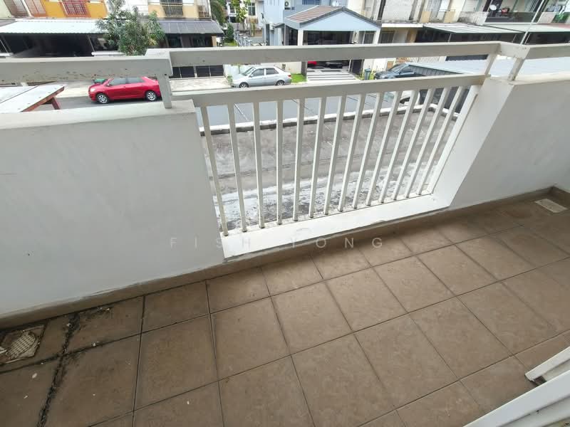 2-storey Terraced House for Rent in Taman Nusa Idaman (Iskandar Puteri (Nusajaya)) - Fish Yong - Balcony - PropertyGuru.com.my