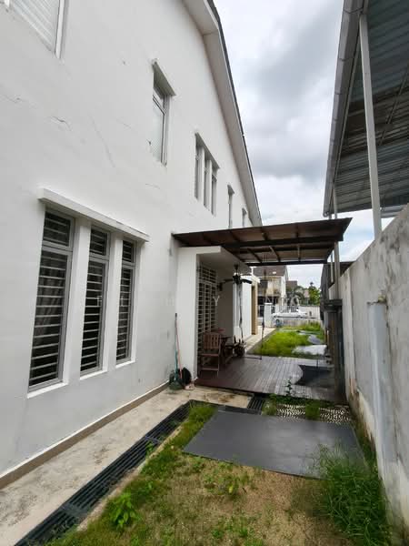 2-storey Terraced House for Rent in Taman Nusa Idaman (Iskandar Puteri (Nusajaya)) - Fish Yong - Exterior - PropertyGuru.com.my