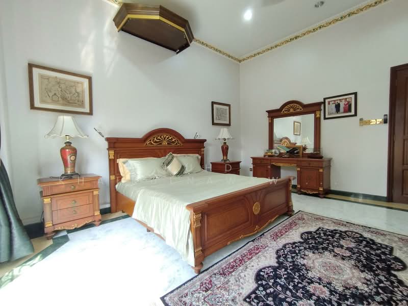 Bungalow for Sale in Ampang Jaya (Ampang) - Muhd Khairulnawawi Kamaruddin - Bedroom - PropertyGuru.com.my