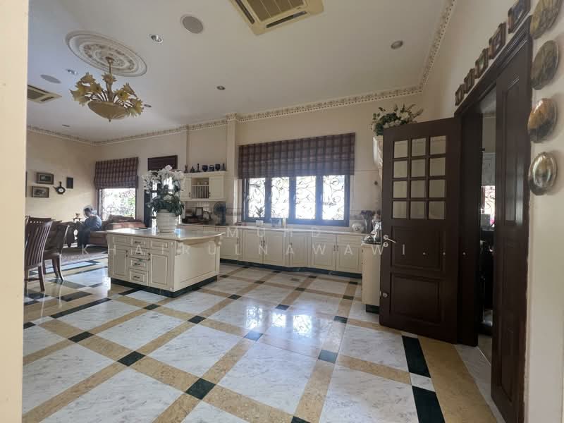 Bungalow for Sale in Ampang Jaya (Ampang) - Muhd Khairulnawawi Kamaruddin - Kitchen - PropertyGuru.com.my