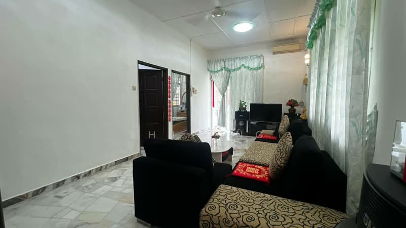 1-storey Terraced House for Sale in Skudai (Johor) - Shu Ying - Living Room - PropertyGuru.com.my