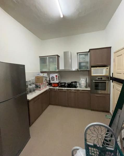 Rumah Teres 2 Tingkat untuk Dijual di Damansara Kim (Petaling Jaya) - Juliana Mahmud - Kitchen - PropertyGuru.com.my