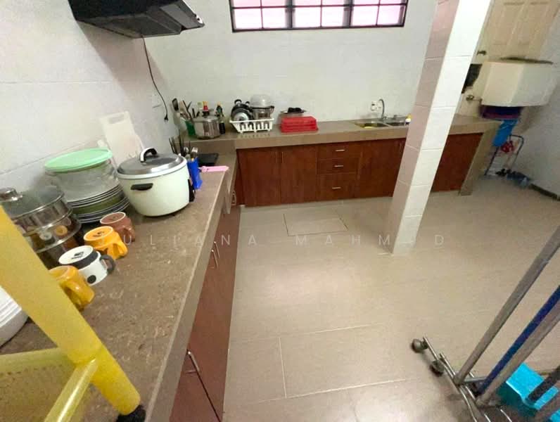 Rumah Teres 2 Tingkat untuk Dijual di Damansara Kim (Petaling Jaya) - Juliana Mahmud - Kitchen - PropertyGuru.com.my