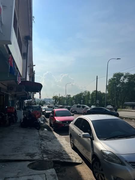 Taman Johor Jaya untuk Untuk Disewa - RM 2,700 /bulan, Mac 2026 - Exterior - PropertyGuru.com.my