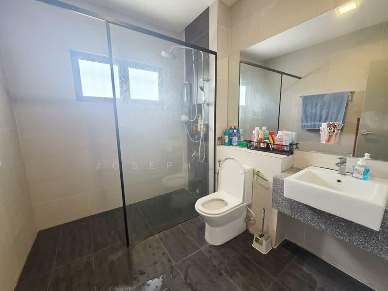 2-storey Terraced House for Sale in Alam Impian (Shah Alam) - Joseph Chan - Bathroom - PropertyGuru.com.my
