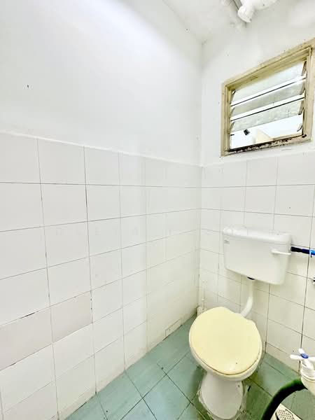 Flat for Sale at Flora Damansara Flat - Deeya Yusof - Bathroom - PropertyGuru.com.my