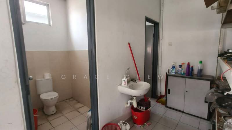 Taman Perindustrian Ringan Pulai untuk Untuk Dijual - RM 4,500,000, Mac 2026 - Bathroom - PropertyGuru.com.my