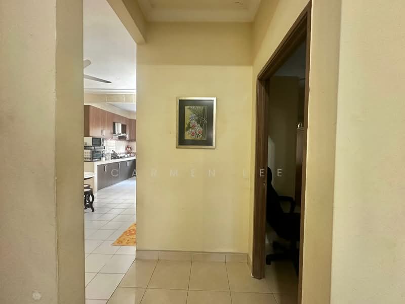 Taman Perindustrian UEP untuk Untuk Dijual - RM 800,000, Mac 2026 - Kitchen - PropertyGuru.com.my