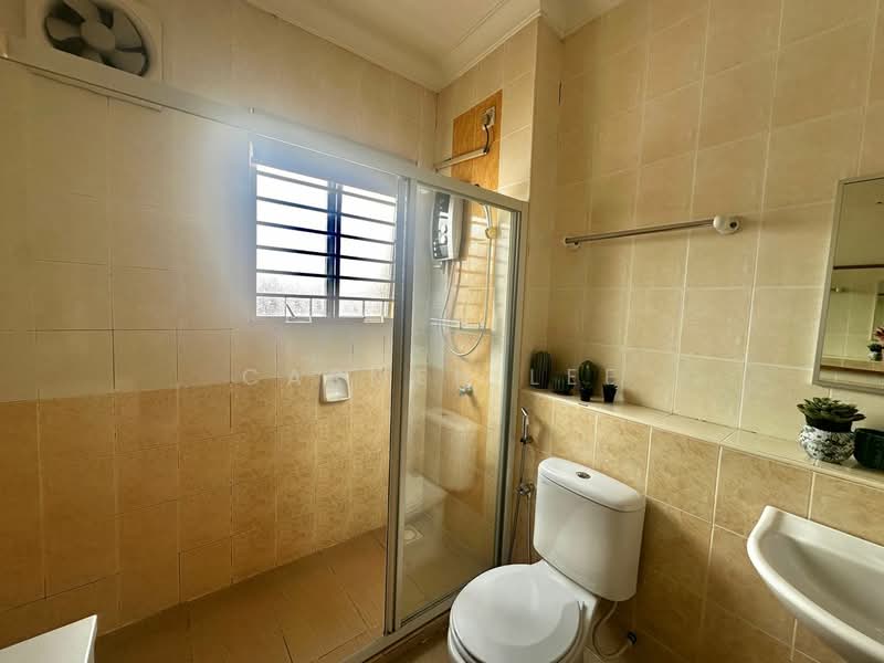 Taman Perindustrian UEP untuk Untuk Dijual - RM 800,000, Mac 2026 - Bathroom - PropertyGuru.com.my