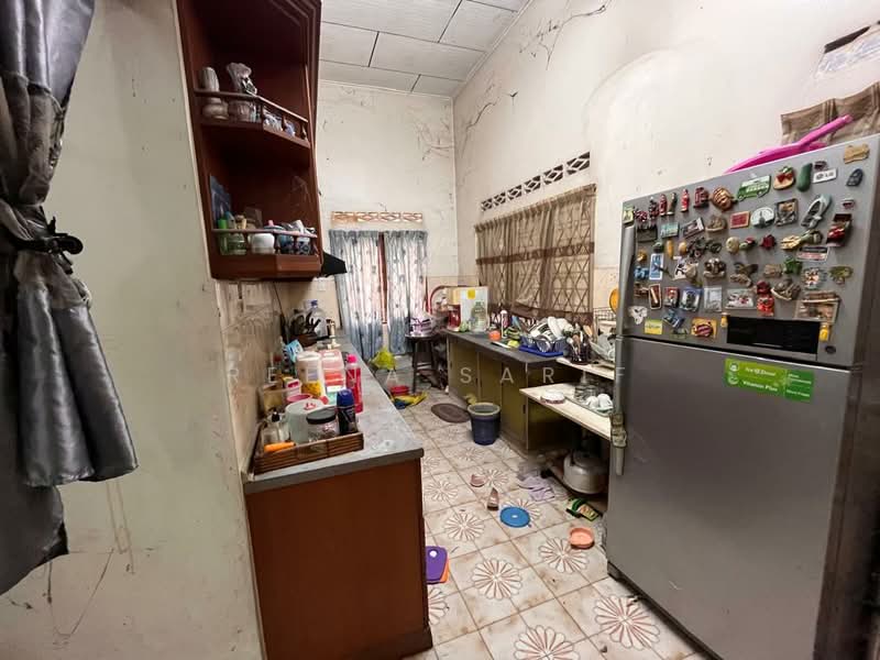 Seksyen 3 untuk Untuk Dijual - RM 1,200,000, Mac 2026 - Kitchen - PropertyGuru.com.my