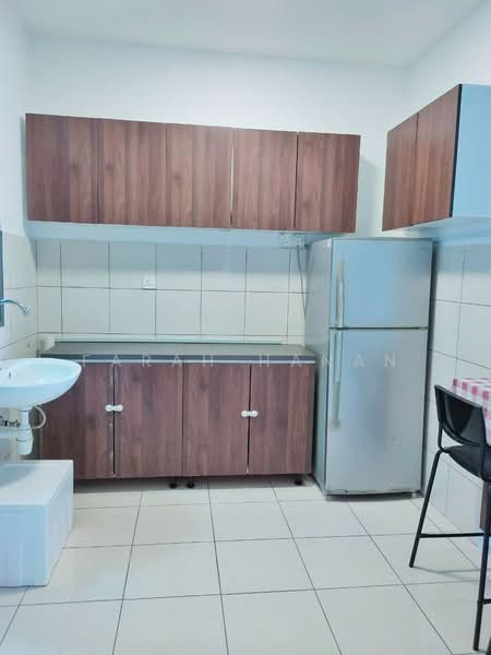 Residensi Emas untuk Untuk Disewa - RM 1,800 /bulan, Mac 2026 - Kitchen - PropertyGuru.com.my