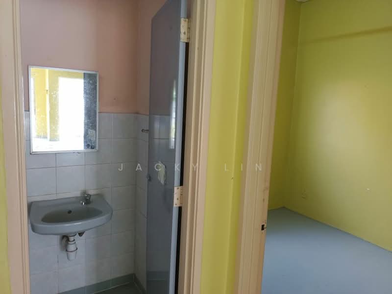Usj 22 untuk Untuk Dijual - RM 735,000, Mac 2026 - Bathroom - PropertyGuru.com.my