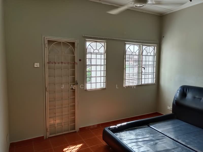 Usj 22 untuk Untuk Dijual - RM 735,000, Mac 2026 - Bedroom - PropertyGuru.com.my