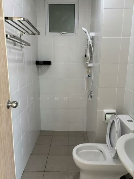 Flat for Rent at IDEAL RESIDENCY - Pheng Han - Bathroom - PropertyGuru.com.my