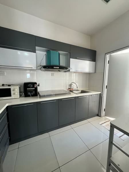 Kondominium untuk Disewa di Casa Idaman - Alvin Chong - Kitchen - PropertyGuru.com.my