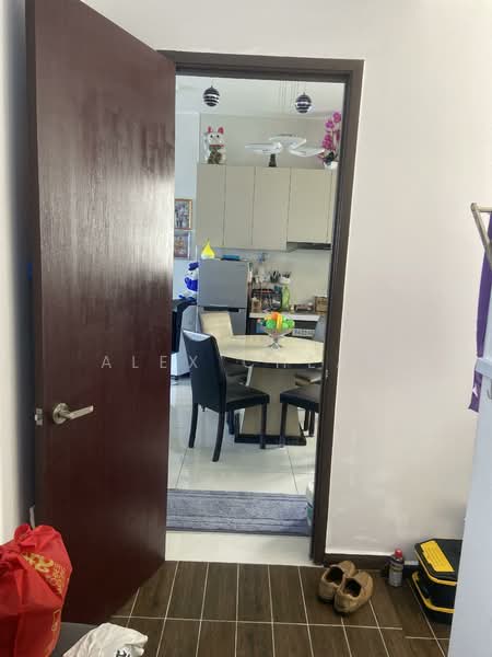 Condominium for Sale at Royal Strand @ Country Garden Danga Bay - Alex Cheah - Kitchen - PropertyGuru.com.my