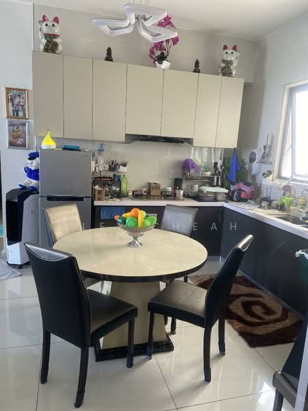 Condominium for Sale at Royal Strand @ Country Garden Danga Bay - Alex Cheah - Kitchen - PropertyGuru.com.my