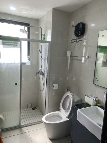 Condominium for Sale at Royal Strand @ Country Garden Danga Bay - Alex Cheah - Bathroom - PropertyGuru.com.my