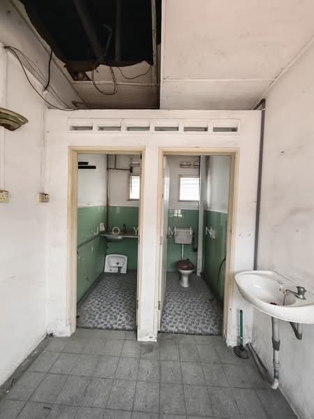 Shop for Rent in Taman Sentosa (Johor Bahru) - Joy Min - Bathroom - PropertyGuru.com.my