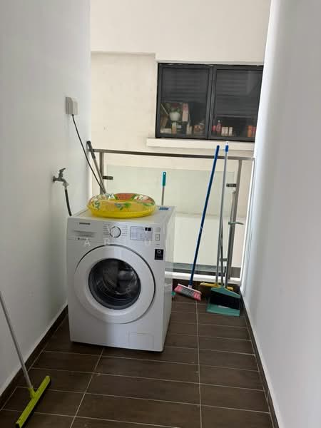 For Sale - Bay Point @ Country Garden Danga Bay