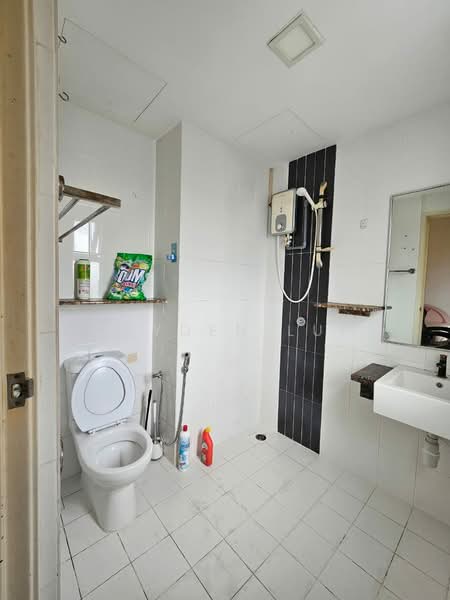 Plaza Menjalara untuk Untuk Disewa - RM 1,800 /bulan, Mac 2026 - Bathroom - PropertyGuru.com.my