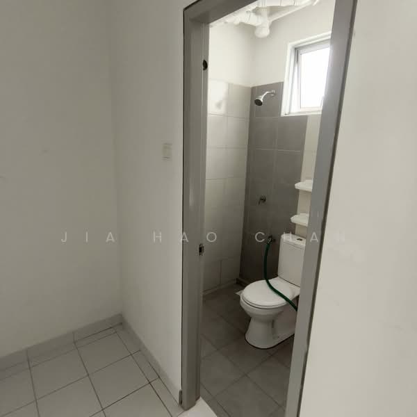 Apartment for Rent at Residensi Idaman - Jia Hao Chan - Bathroom - PropertyGuru.com.my