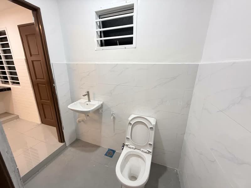Taman Delima @ Kajang untuk Untuk Disewa - RM 1,450 /bulan, Mac 2026 - Bathroom - PropertyGuru.com.my