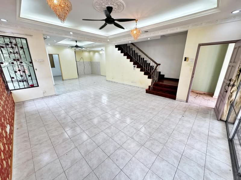 Cluster House for Sale in Bangi (Selangor) - Farah Hanan - Living Room - PropertyGuru.com.my