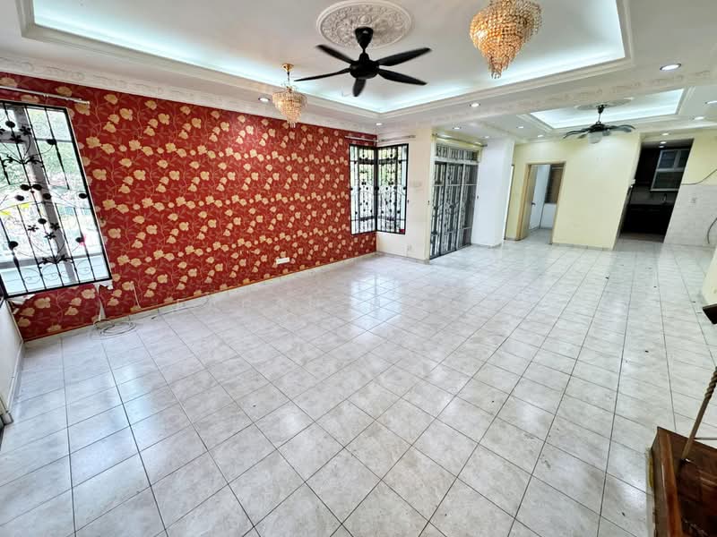 Cluster House for Sale in Bangi (Selangor) - Farah Hanan - Living Room - PropertyGuru.com.my