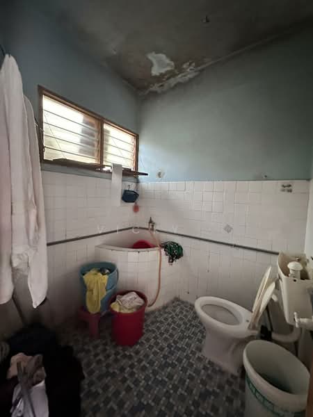 Taman Ehsan untuk Untuk Dijual - RM 490,000, Mac 2026 - Bathroom - PropertyGuru.com.my