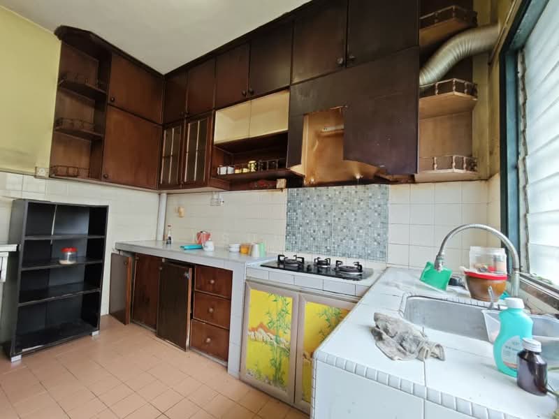 2-storey Terraced House for Sale in Ampang (Kuala Lumpur) - Syamsul Ilham - Kitchen - PropertyGuru.com.my