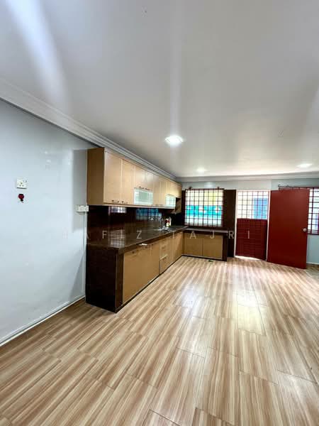 Taman Kosas untuk Untuk Dijual - RM 640,000, Mac 2026 - Kitchen - PropertyGuru.com.my