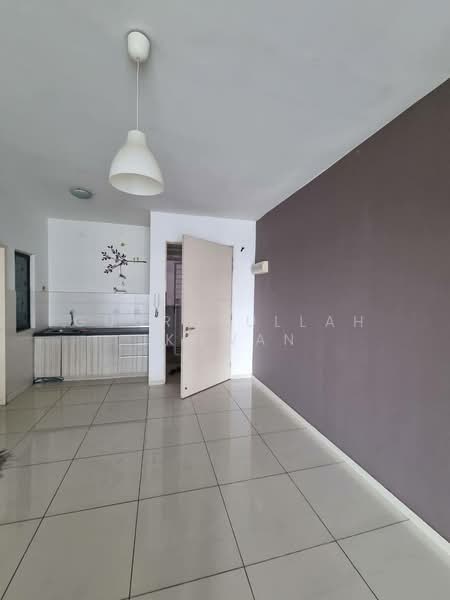 Service Residence for Rent at Zeva @ Equine South - Gudrotullah Ikhwan - Kitchen - PropertyGuru.com.my