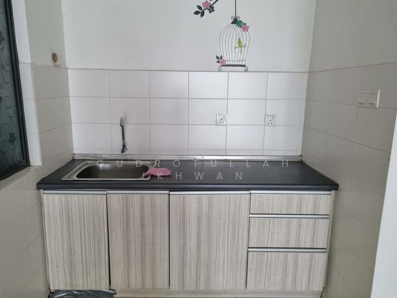 Service Residence for Rent at Zeva @ Equine South - Gudrotullah Ikhwan - Kitchen - PropertyGuru.com.my