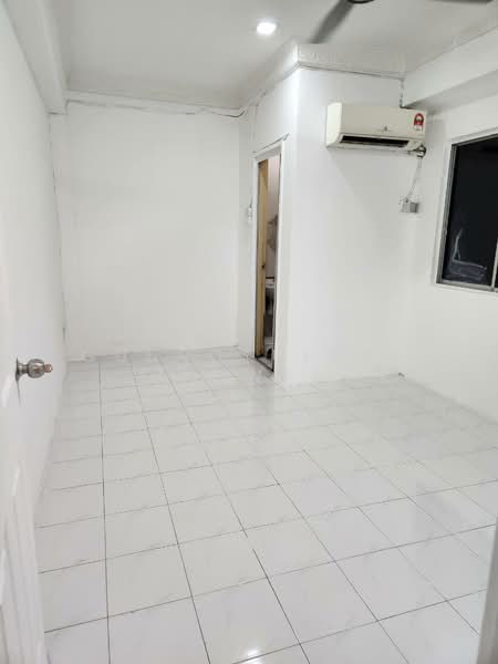 Apartment for Rent at Putra Ria Apartment - Gudrotullah Ikhwan - Interior - PropertyGuru.com.my