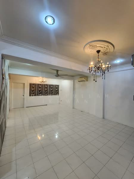 Apartment for Rent at Putra Ria Apartment - Gudrotullah Ikhwan - Living Room - PropertyGuru.com.my