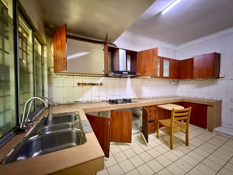 2-storey Terraced House for Sale in Saujana Impian (Kajang) - Zuraidah Dan - Kitchen - PropertyGuru.com.my