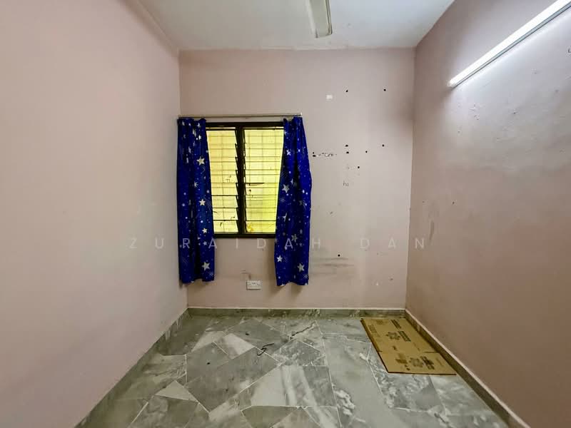 2-storey Terraced House for Sale in Saujana Impian (Kajang) - Zuraidah Dan - Bedroom - PropertyGuru.com.my