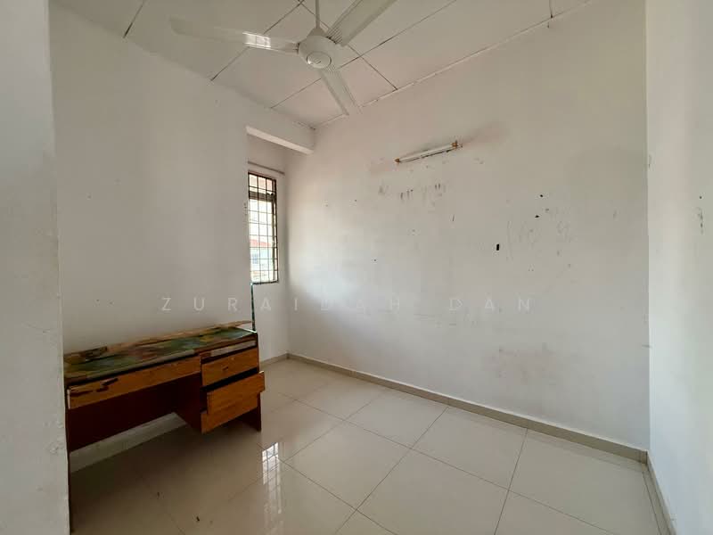 2-storey Terraced House for Sale in Saujana Impian (Kajang) - Zuraidah Dan - Family Area - PropertyGuru.com.my