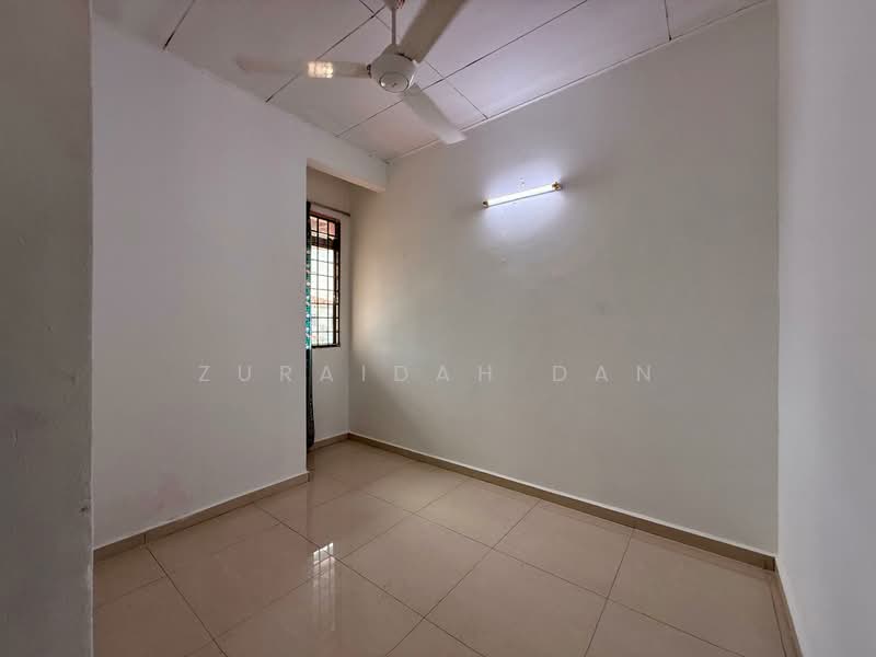 2-storey Terraced House for Sale in Saujana Impian (Kajang) - Zuraidah Dan - Family Area - PropertyGuru.com.my