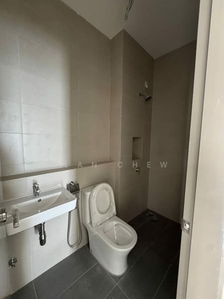 Cluster House for Sale in Taman Mount Austin (Tebrau) - Alan Chew - Bathroom - PropertyGuru.com.my