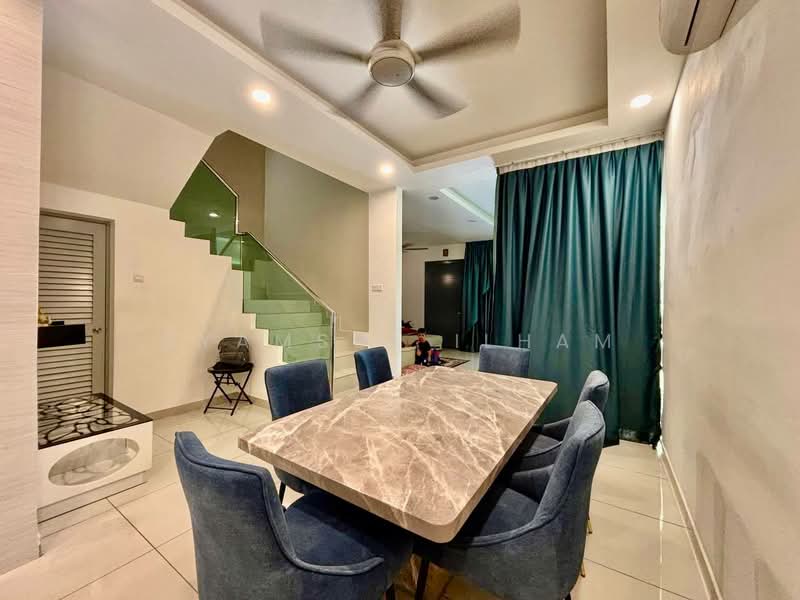 2-storey Terraced House for Sale in Shah Alam (Selangor) - Syamsul Ilham - Dining Room - PropertyGuru.com.my