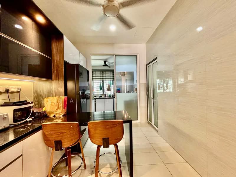 2-storey Terraced House for Sale in Shah Alam (Selangor) - Syamsul Ilham - Kitchen - PropertyGuru.com.my
