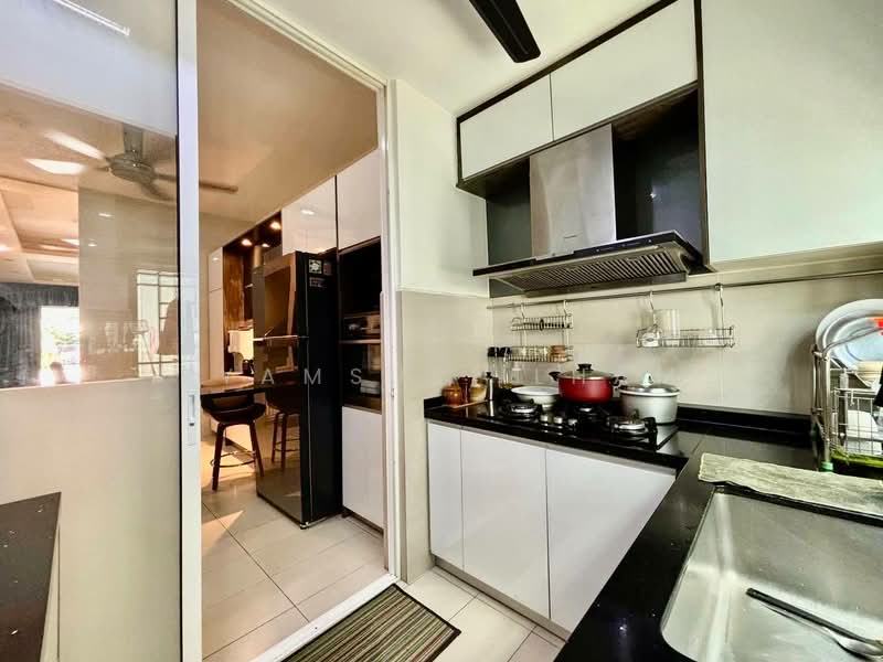 2-storey Terraced House for Sale in Shah Alam (Selangor) - Syamsul Ilham - Kitchen - PropertyGuru.com.my