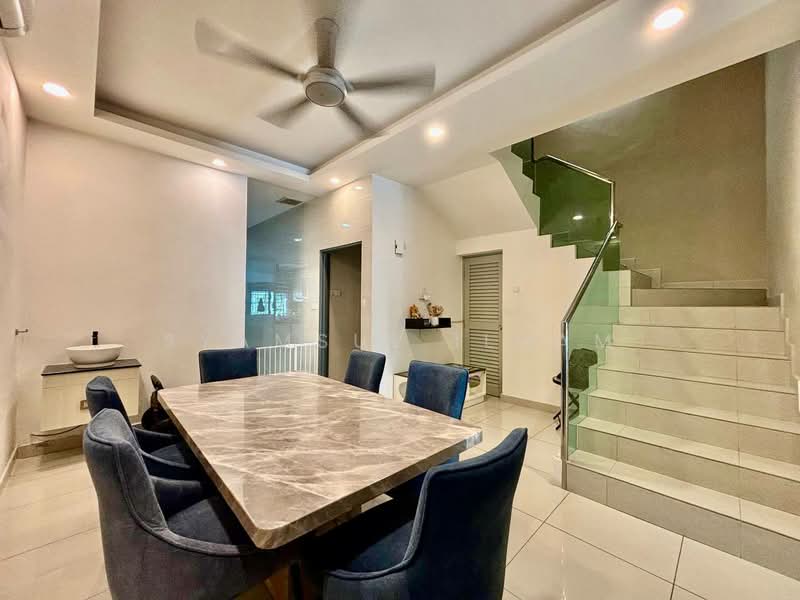 2-storey Terraced House for Sale in Shah Alam (Selangor) - Syamsul Ilham - Dining Room - PropertyGuru.com.my