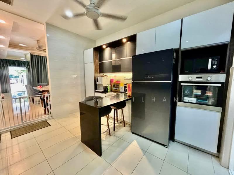 2-storey Terraced House for Sale in Shah Alam (Selangor) - Syamsul Ilham - Kitchen - PropertyGuru.com.my